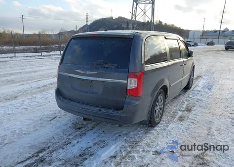 2015 Chrysler Town & Country S z USA, uszkodzony, nr VIN 2C4RC1HG7FR505912